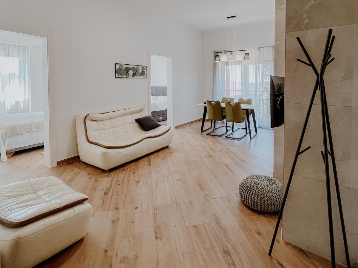 Papedoni Apartman *